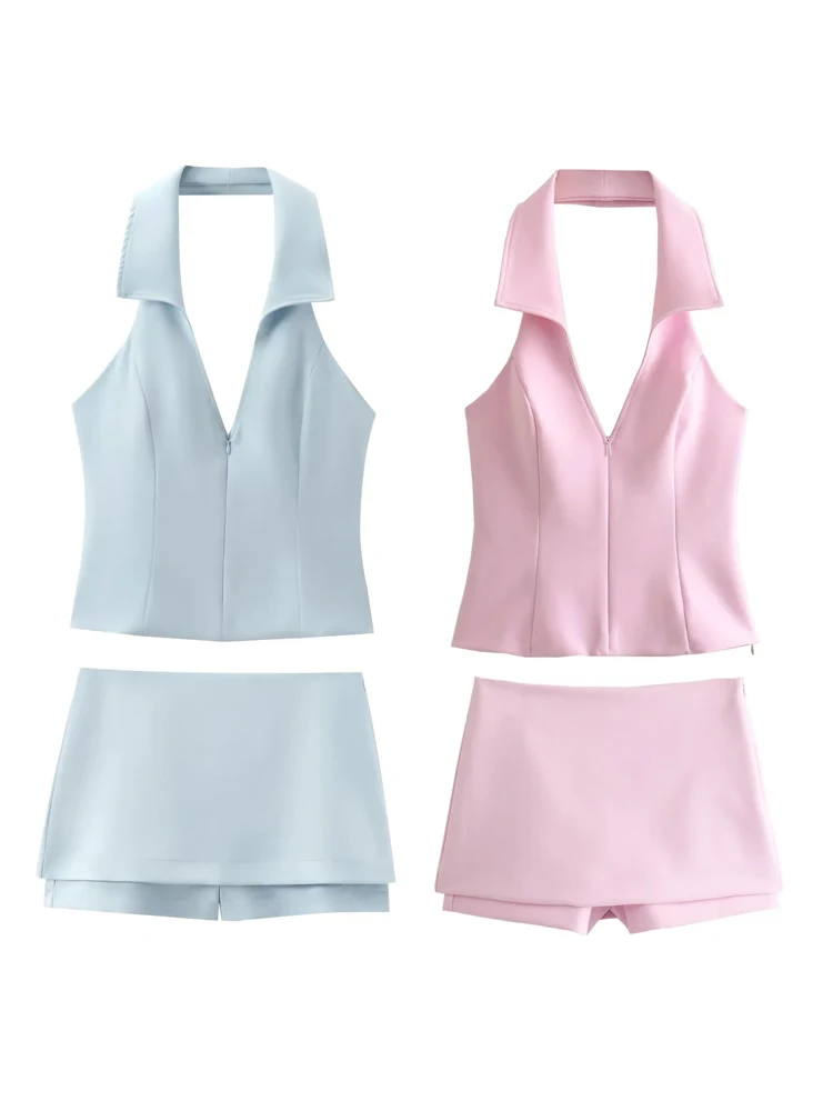 Женский костюм-двойка с лямкой на шее и заниженной талией