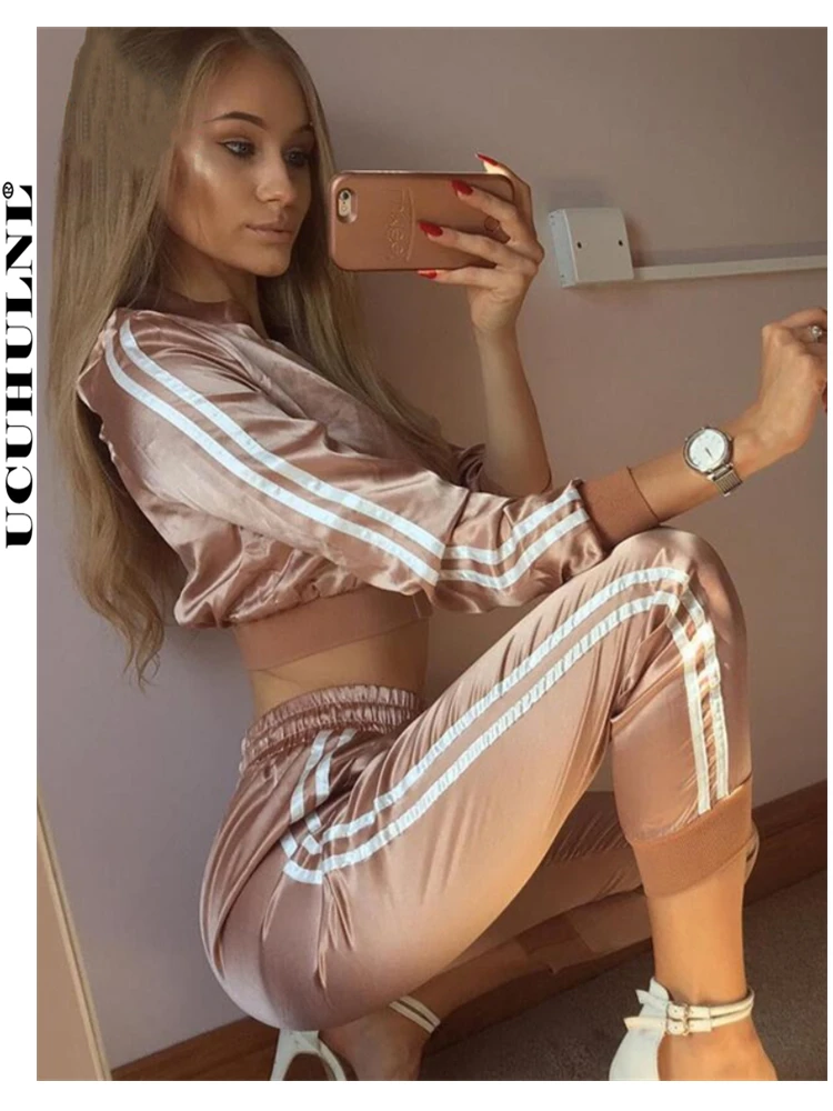 

Casual Two Piece Set Women Sweat Suit Joggers Ladies Tracksuit Female Sexy Crop Top and Pants Women Neon Club Outfits