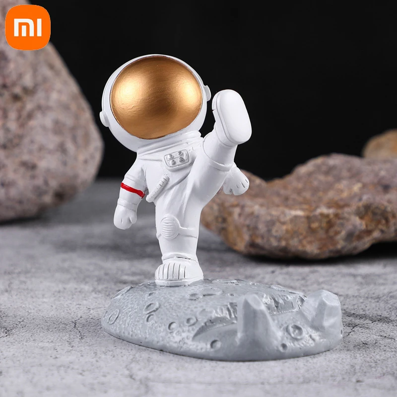 

Xiaomi Phone Holder Creative Astronaut Cute Bear Ornament Universal Desktop Mobile Phone Desk Holder Stand for Xiaomi 12s Ultra