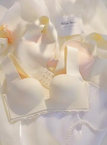 Seamless one-piece underwear women's small breasts gather no steel ring to receive auxiliary breasts thickened girls bra bra