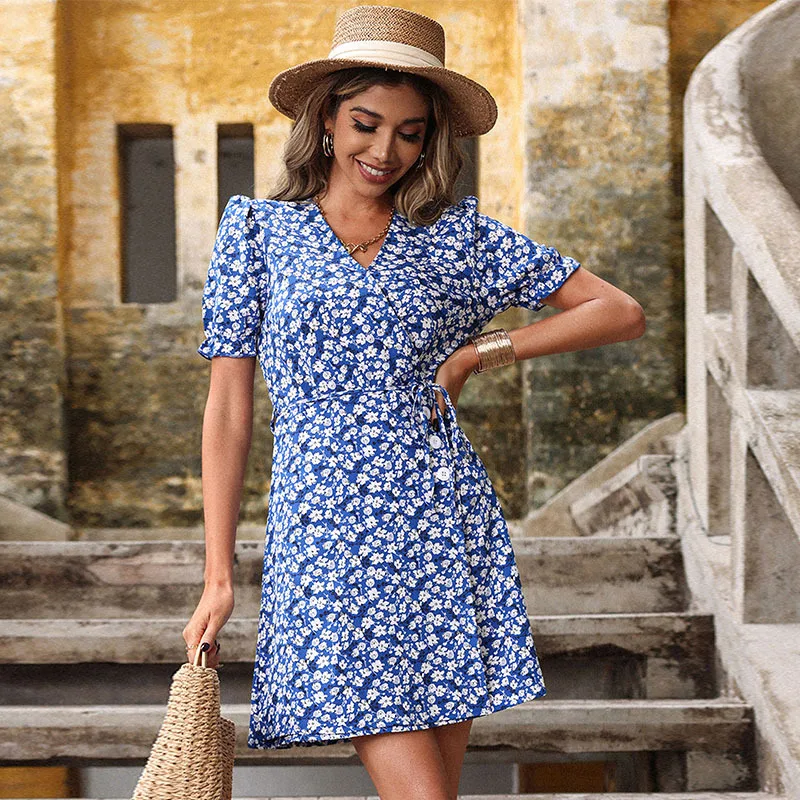 

2022 New Spring and Summer Floral Skirt Puff Short Sleeve V-neck Dress