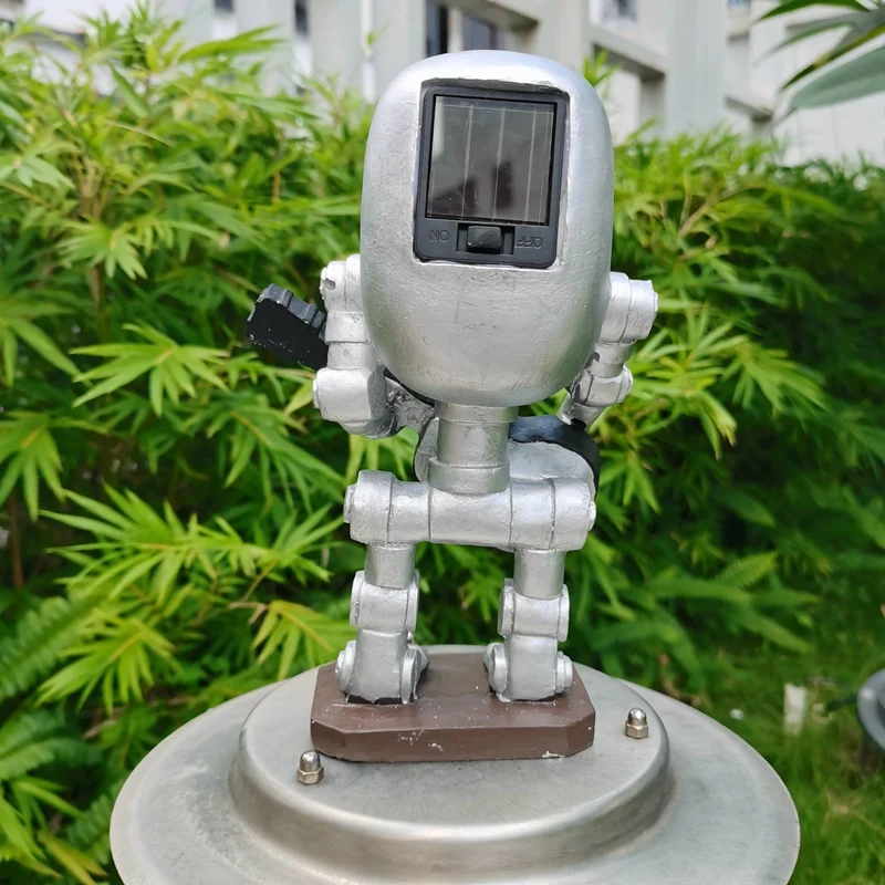 Retro Style Microphone Robot Lamp Holding Guitare Vintage Resin Decoration Home | Desk Lamps