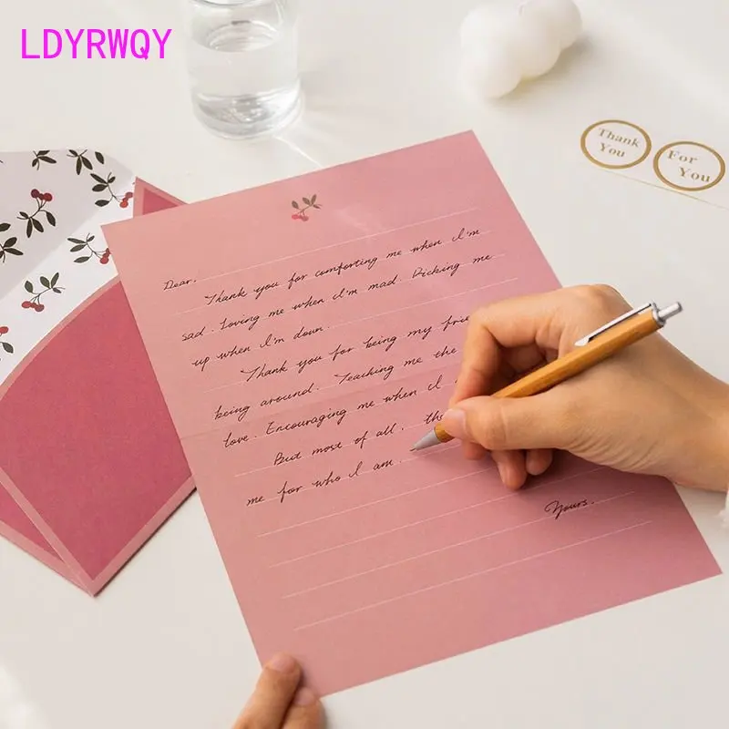 Рисунок 3 - Конверт с буквами в комплекте литература