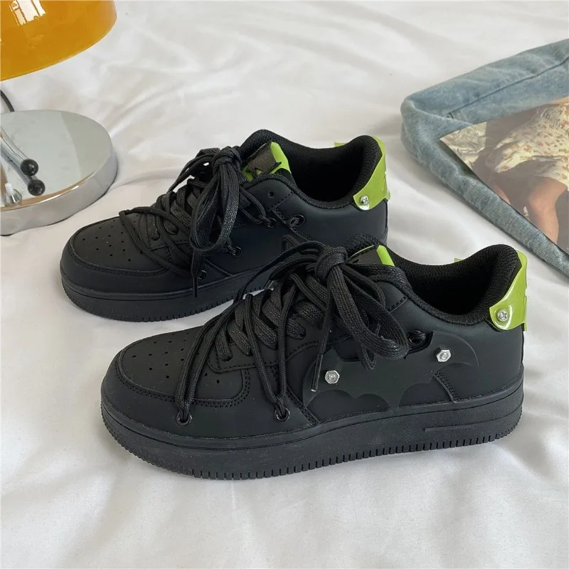 

Pure Black Mens Sneakers Y2k Low-top Designer High Street Fashion Womens Skateboard Shoes Breathable Pu Leather Male Zapatillas