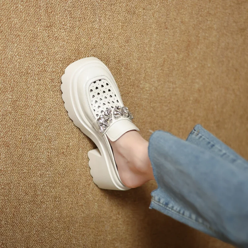 Sandały damskie letnie klapki buty oddychające puste grube obcasy kapcie skóra bydlęca czółenka z grubym dnem kobieta slajdy na świeżym