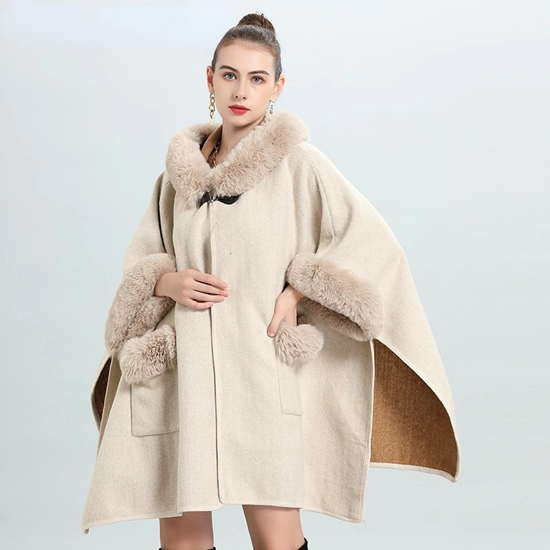 

Пальто из искусственного меха