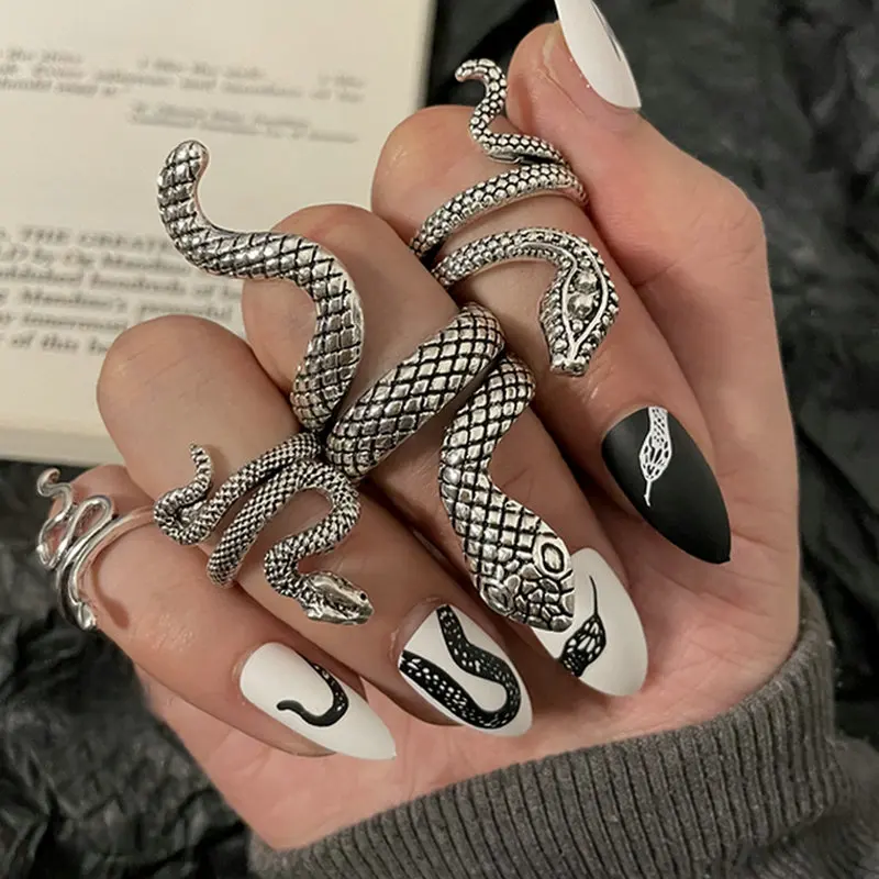 

4PCS/Set Retro Exaggerated Opening Adjustable Snake Ring Personality Male And Female Punk Stackable Snake-Shape Rings Trendy New