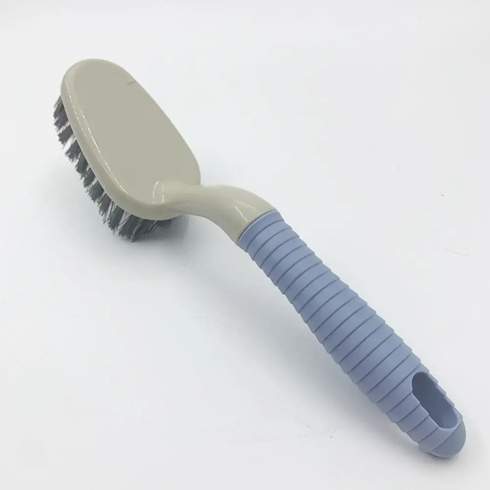 

Пластиковая щетка для уборки