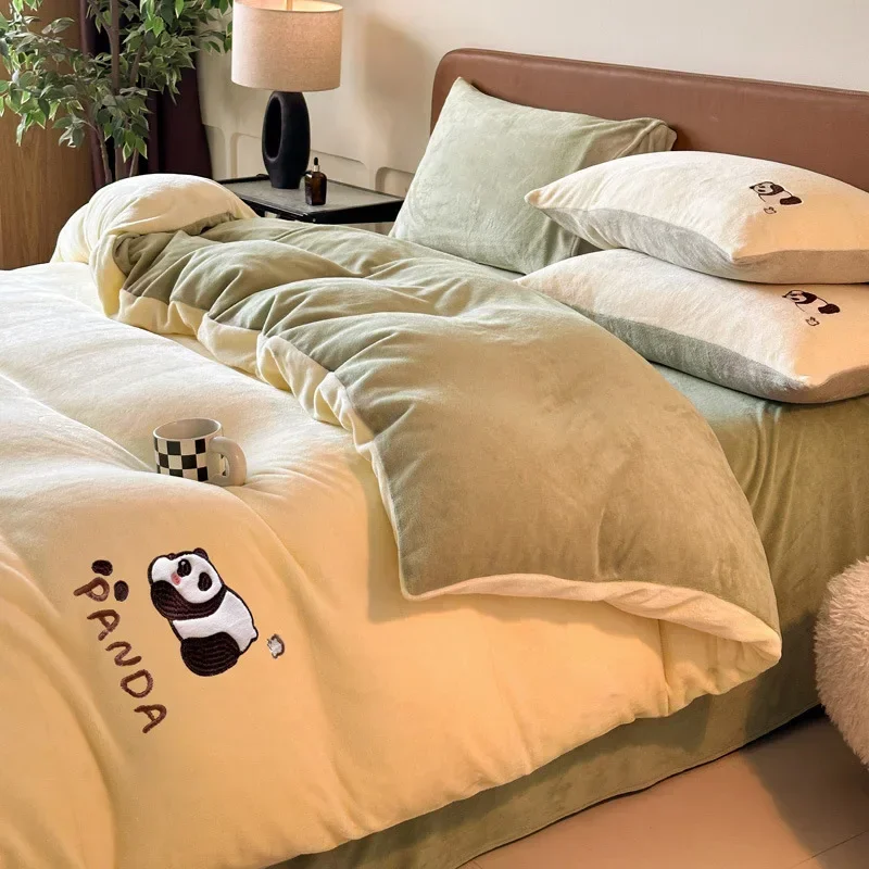 2024 утолщенный теплый милый мультяшный молочный флисовый комплект из четырех