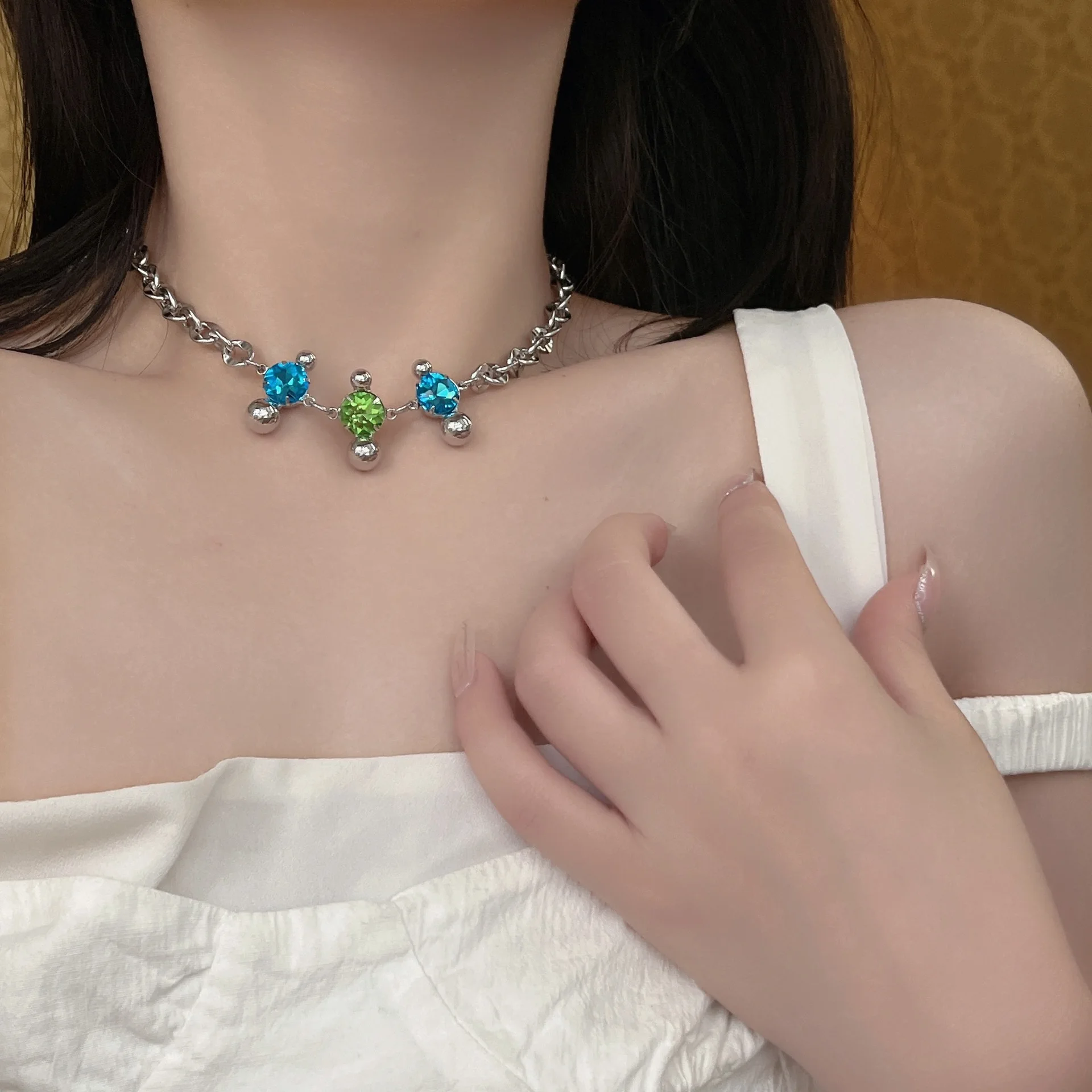 

Fashion Women Silver Color Clavicle Chain Luxury Crystal Punk Metal Pendant Necklace