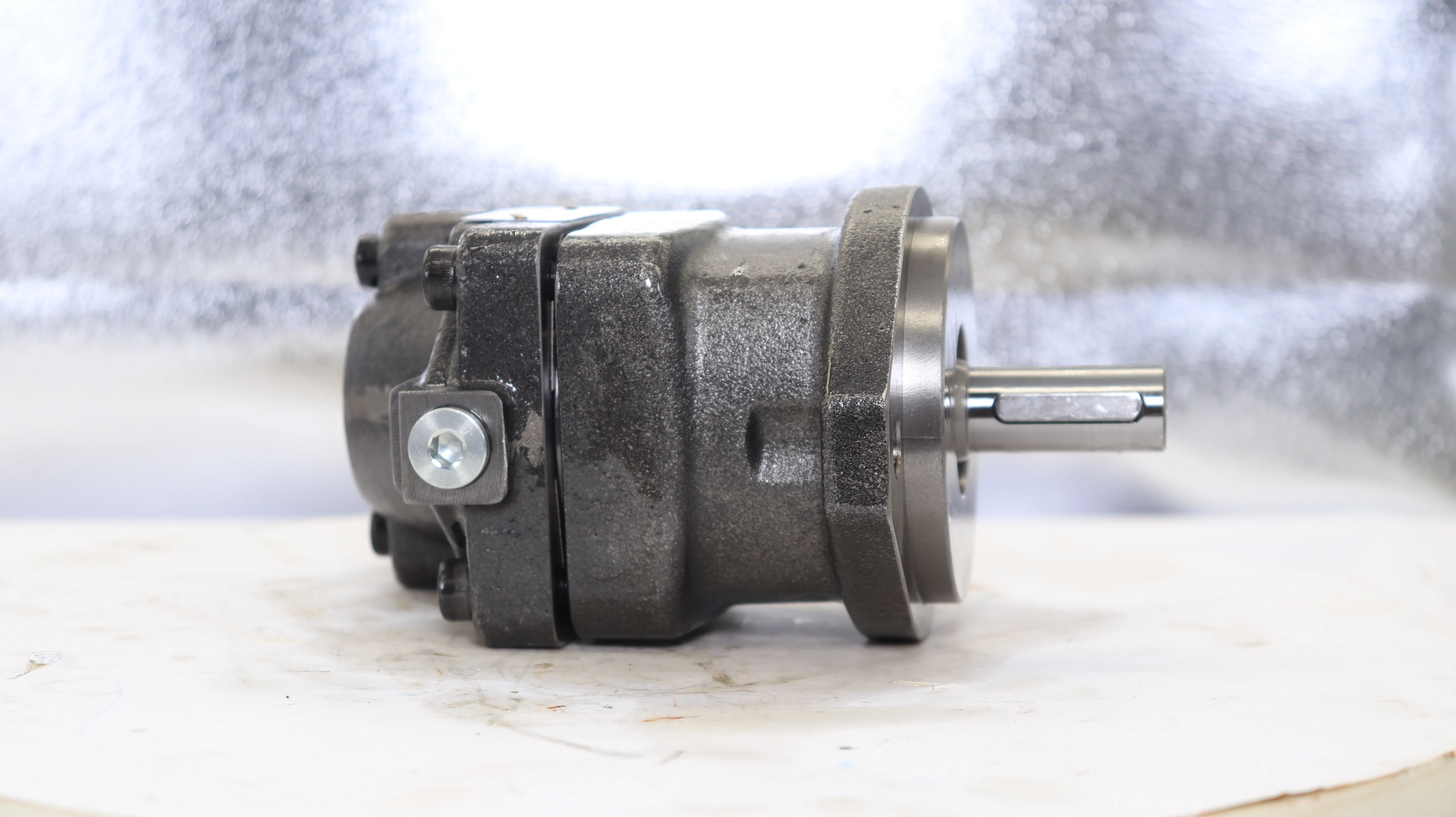 Гидравлический насос F12-080-MF-CV-C-000-000-0 Hy-raulic Motor F11-010-MB-CH-K209