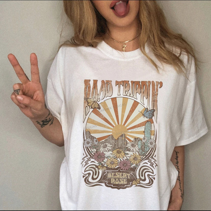 

Женская футболка с коротким рукавом, круглым вырезом и принтом