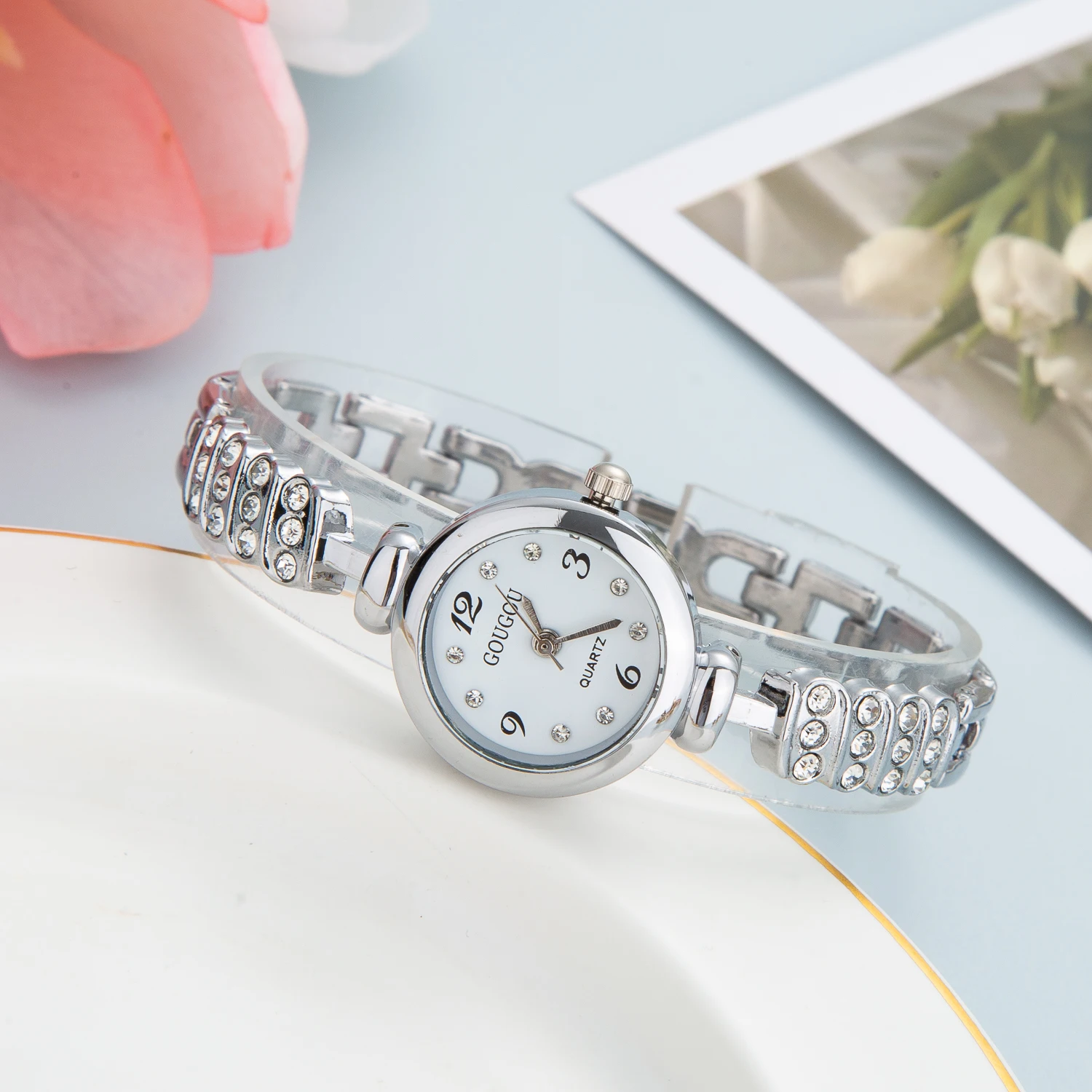 2023 Luxury Crystal Diamond Watch for Women Stainless Steel Bracelet Watches Wristwatch for Womens Fashion Quartz Wristwatches