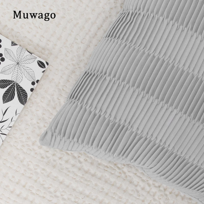 Диван Muwago в серебристую полоску декоративная квадратная наволочка для гостиной