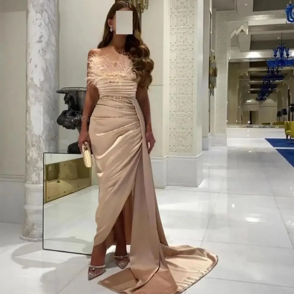 

Sexy Feathers Mermaid Evening Dresses Saudi Arabic Pleats Satin Prom Dubai Women Formal Party Gowns Vestido De Noche Split Slit