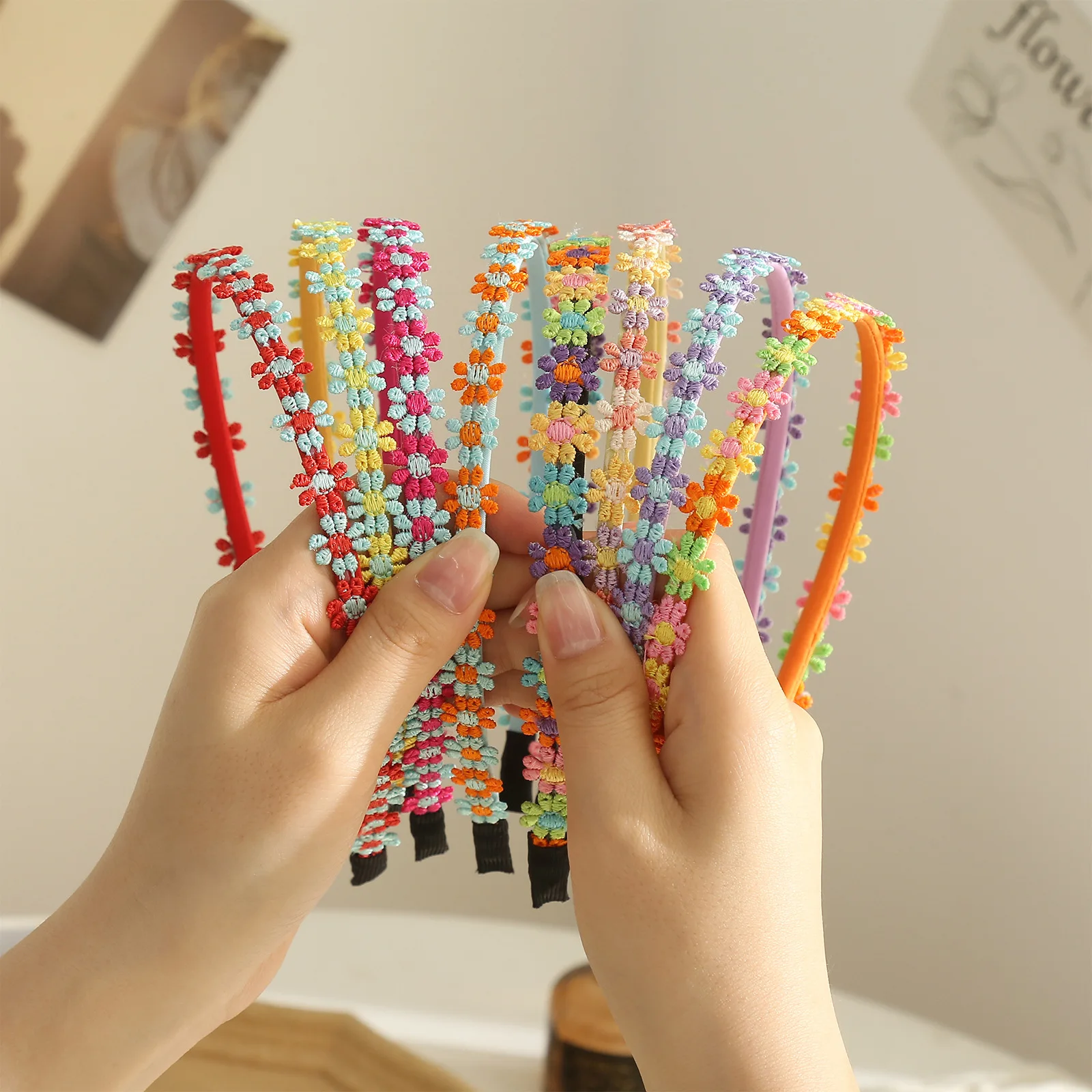 

Повязка на голову с цветочной вышивкой для девочек