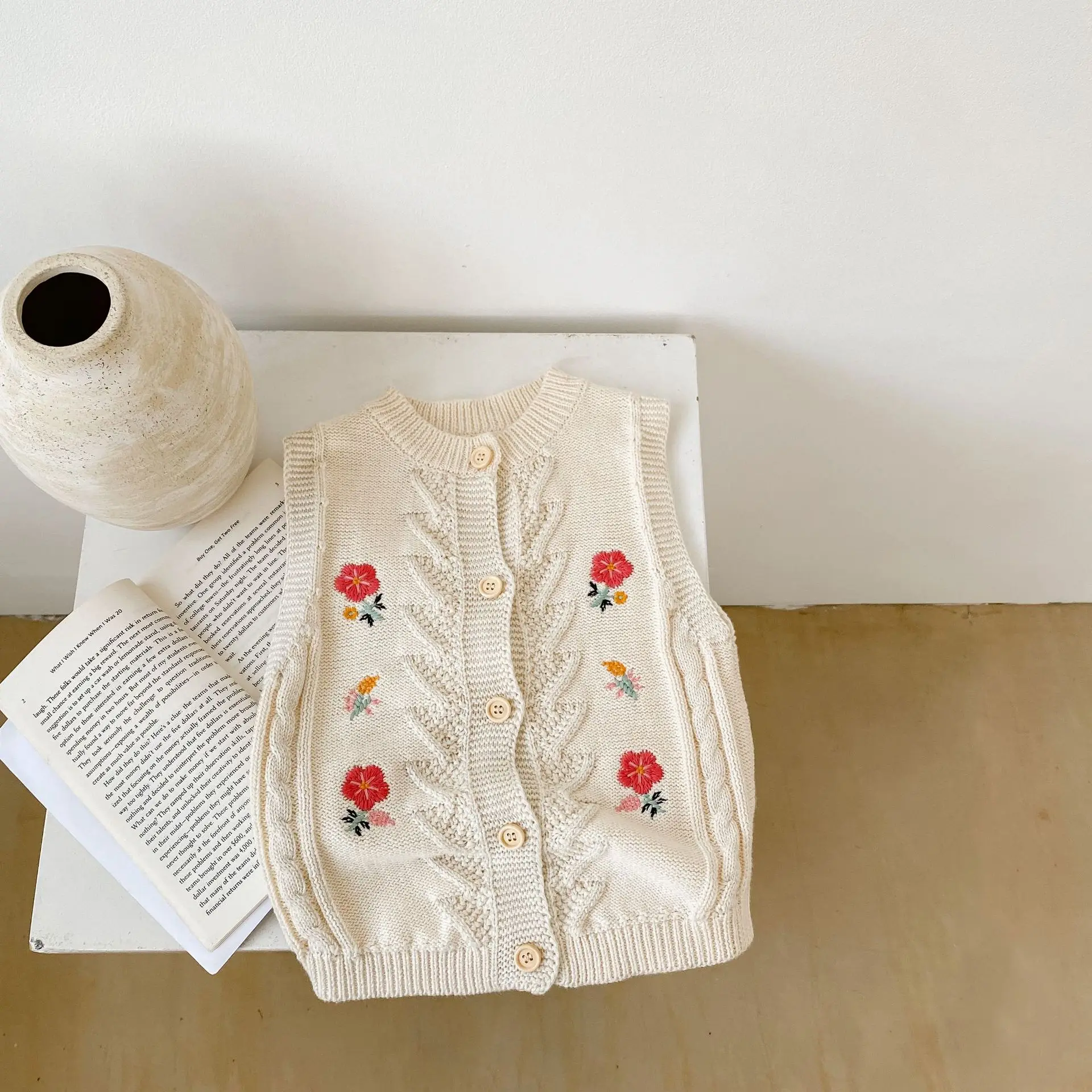 

2022 Autumn New Baby Girl Flower Print Sleeveless Knit Vest Cotton Infant Knitted Cardigan Fashion Girls Flower Vest Clothes