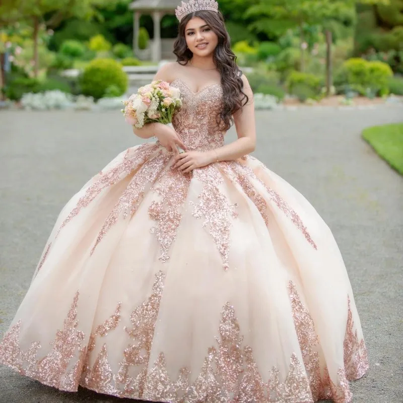

Пикантное бальное платье цвета шампанского с сердечком и шлейфом, платье для пятиконечной девушки 15 лет, Тюлевое кружевное вечернее платье принцессы с золотыми аппликациями для дня рождения