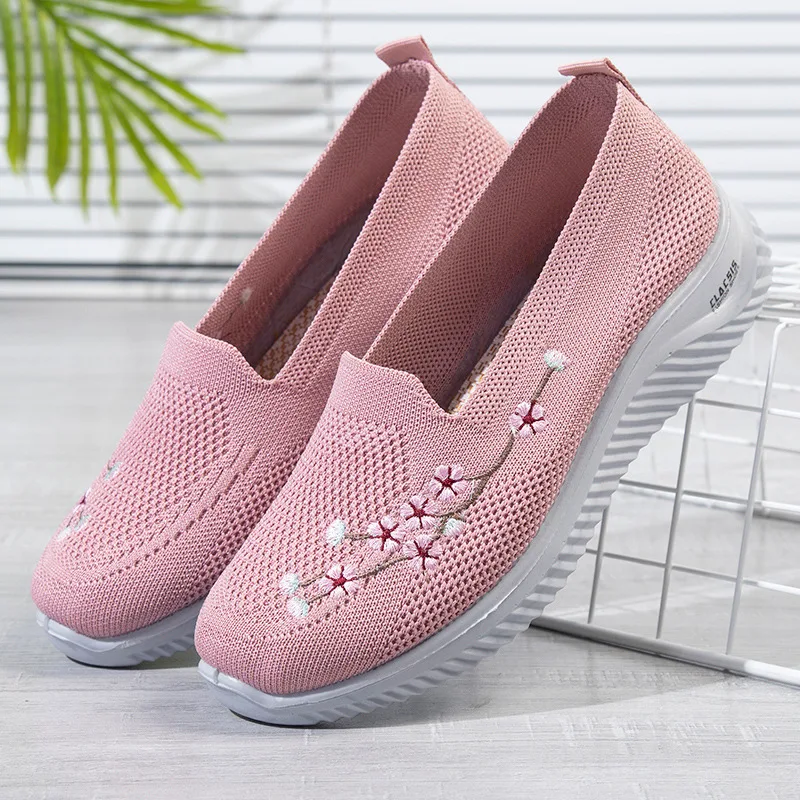 

Новая модная женская обувь для прогулок BCEBYL, тканевые туфли в стиле старого Пекина, женская повседневная обувь с мягкой подошвой, сетчатые дышащие кроссовки