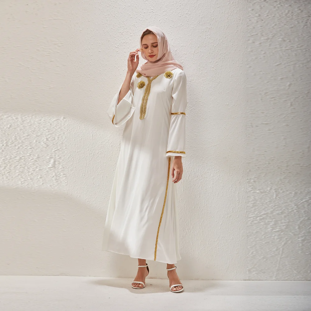 Middle Eastern White Embroidery Sequins Fashion Muslim Dress Southeast Asian Vestidos Arabes Dubai Y Turcos Robe Elegante Femme