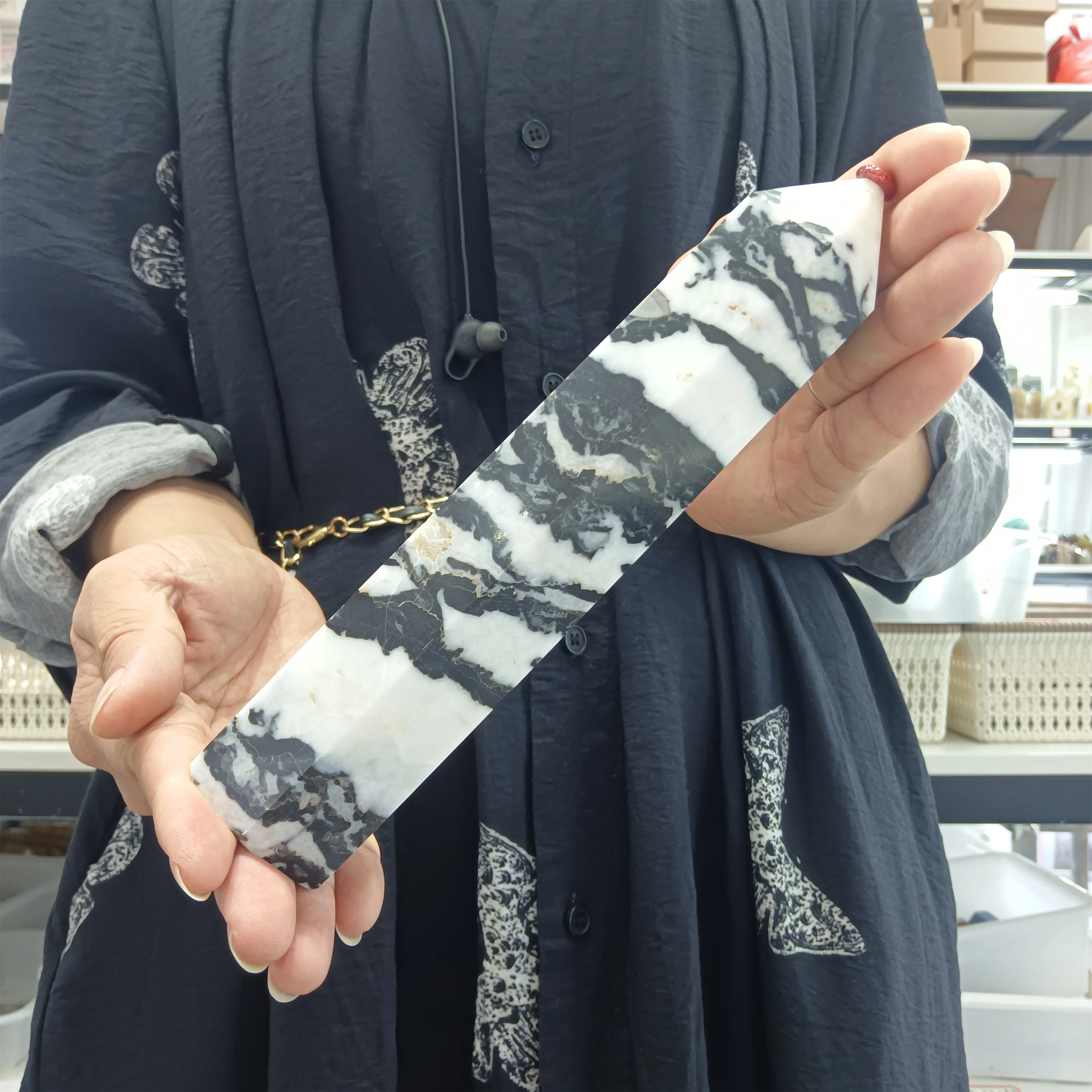 

Natural Zebra Stone Column Crystal Energy Healing Home Stick Decoration Craft Gifts Feng Shui Ornaments