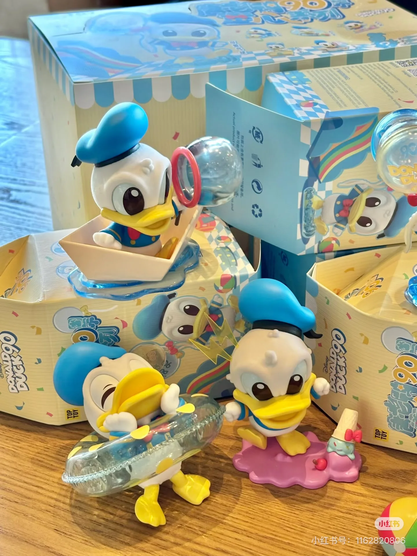 Фото Коллекционная фигурка Toptoy Disney Donald Duck Blind Box, серия к 90-летию, в наличии, милая коллекционная игрушка, модный декор для дома, подарок №3