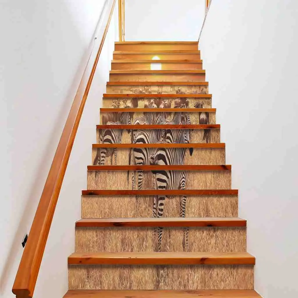 

Наклейки для лестницы в черно-белую полоску с изображением зебры