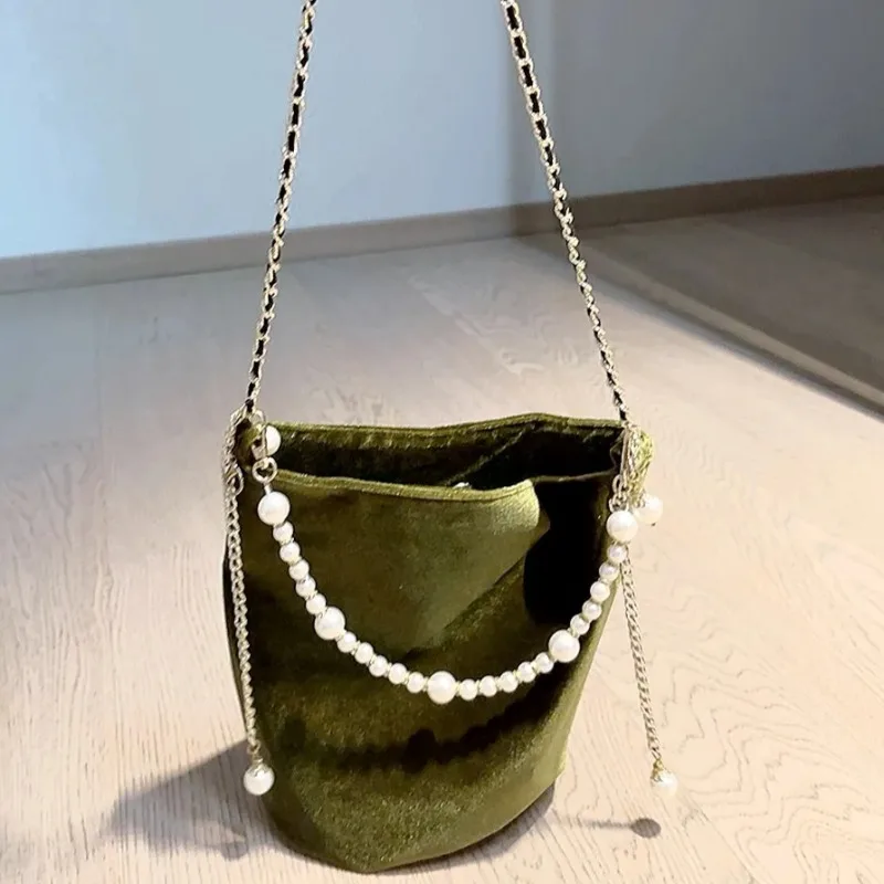 Зеленые велюровые сумки на плечо женские простые винтажные элегантные с