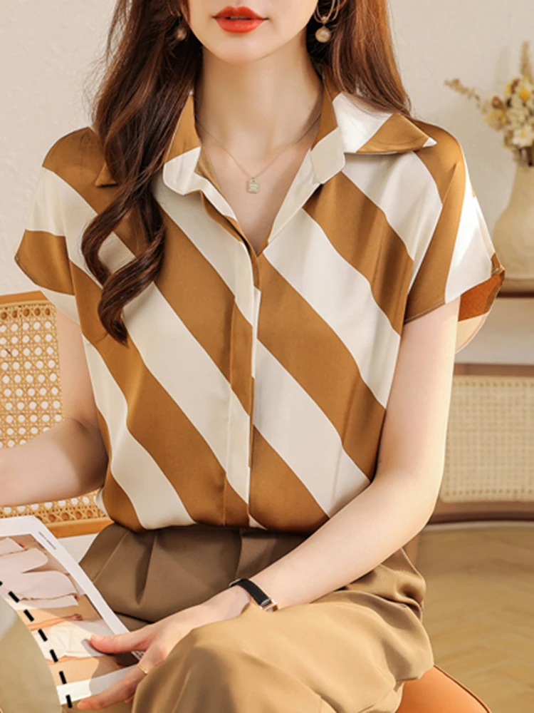 

Женские Летние шифоновые блузки, рубашки в полоску, повседневные блузы с коротким рукавом и отложным воротником для женщин, шелковые атласн...