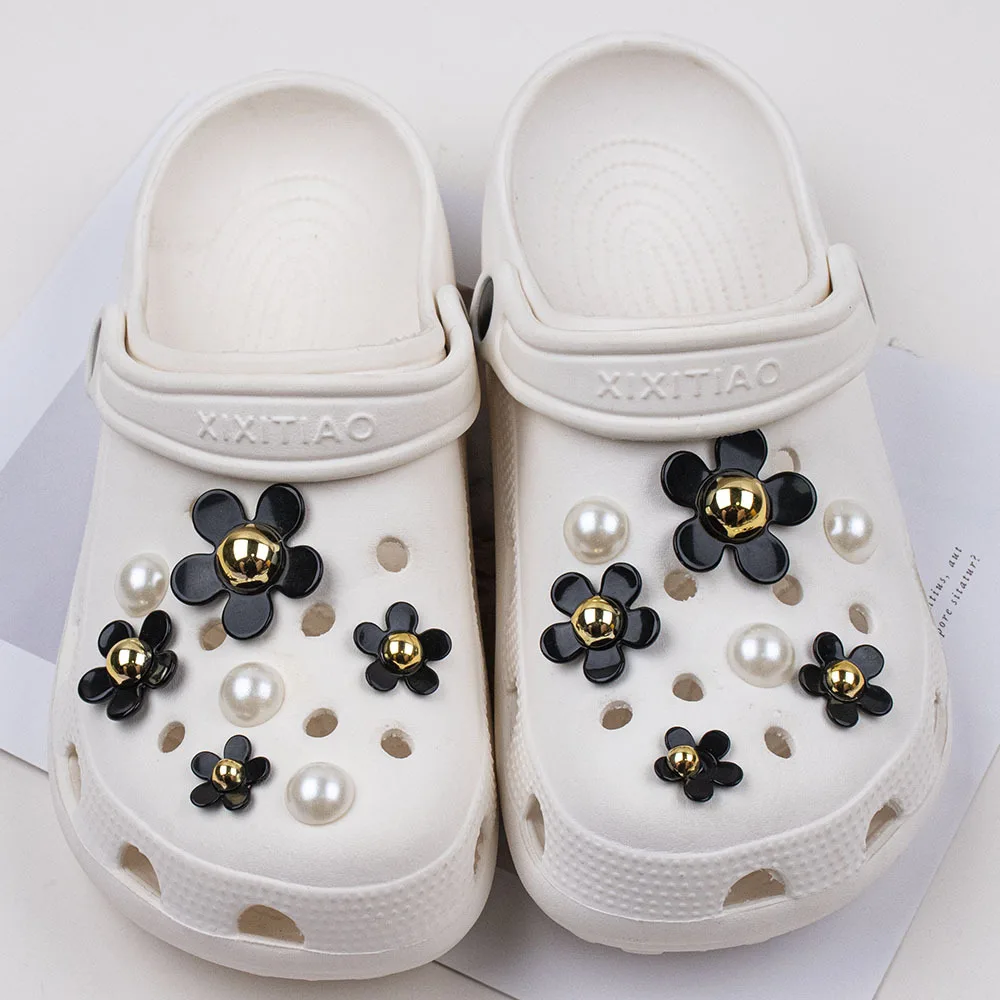 

Best Selling Shoes Croc Charms Ready To Put on White Daisy Sunflower Combination Suit Shoe Buckle Girlish Shoes Accessories New
