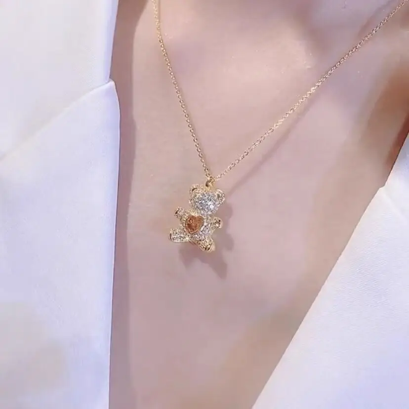 

WANGAIYAO new fashion temperament cute bear necklace love hug bear real gold micro-encrusted zircon simple clavicle chain jewelr