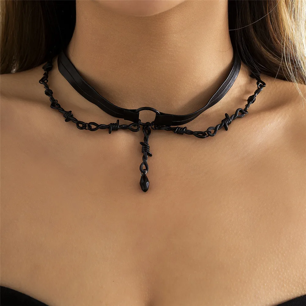 

Gothic Black Thorns Choker Necklace for Women Men Double-layer PU Leather Collar Necklace Harajuku Grunge Festival Emo Jewelry