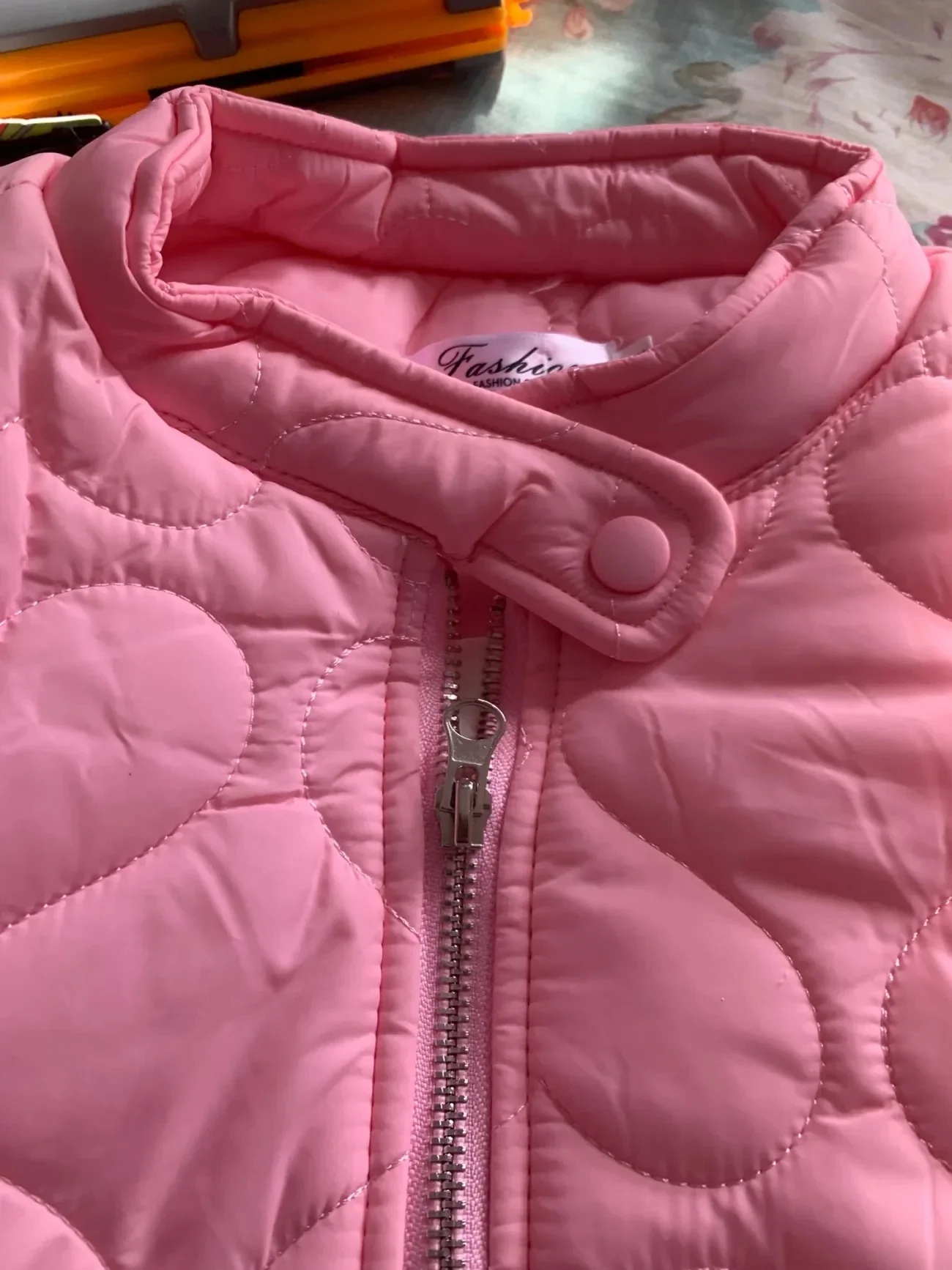 Женская короткая куртка на молнии с длинным рукавом и хлопковой подкладкой