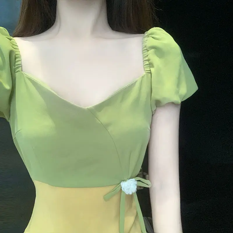 

French Patchwork Bubble Sleeve V-neck Dress Light Mature Style Design Sense of the Minority Retro Waist Skirt Summer