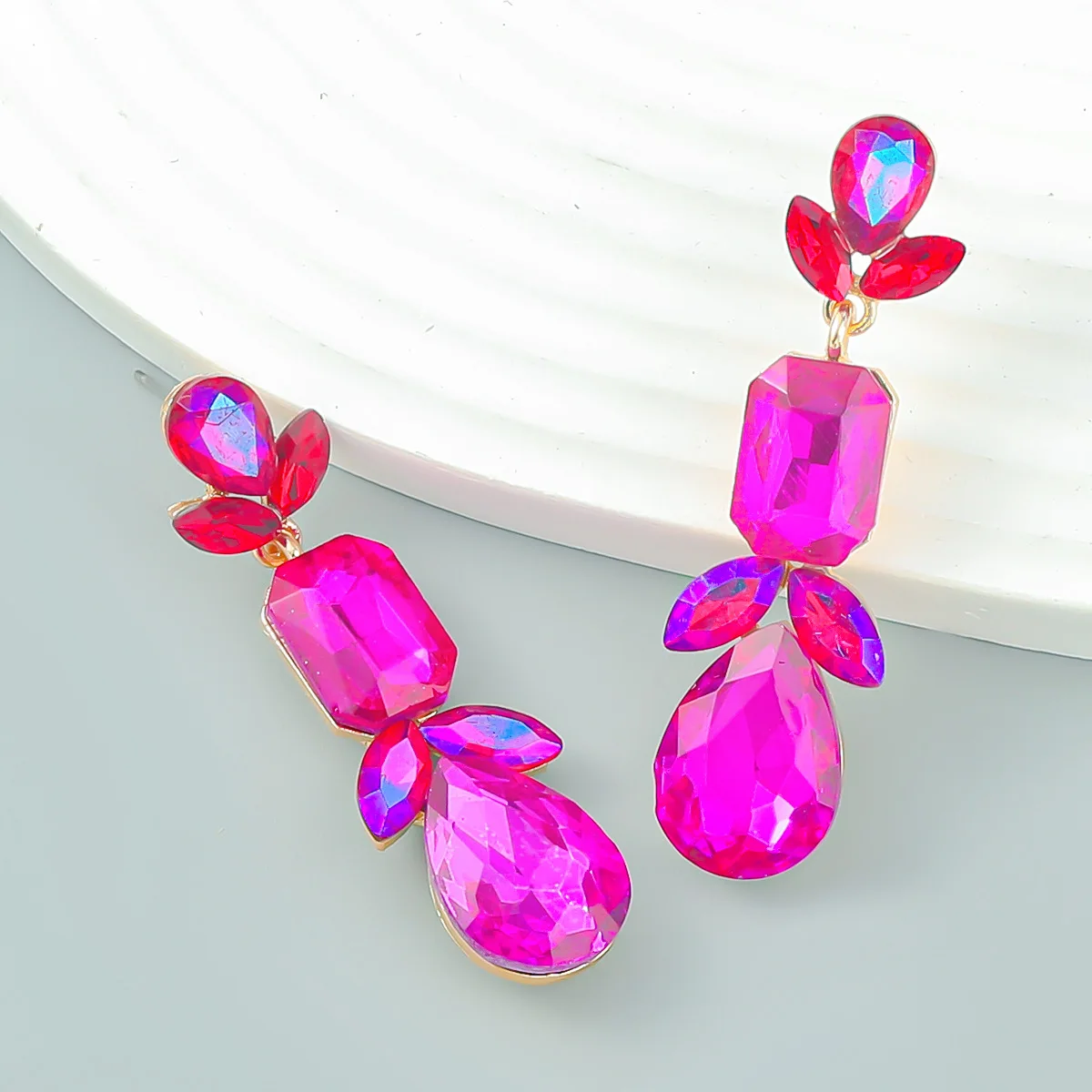 

New Statement Fuchsia Crystals Zircons Long Drop Women Earrings Leaf Dangle Earrings Jewelry for Bridal Wedding Earrings Bijoux