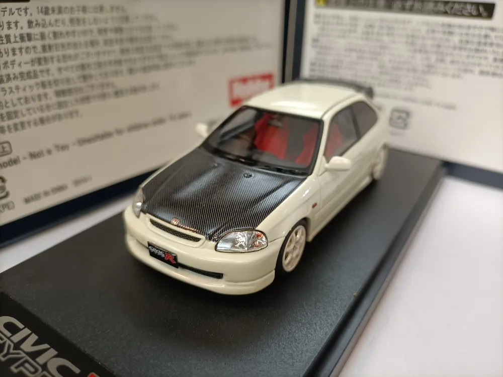 

MARK43 1 43 Civic Type R EK9 1997 white sports car model