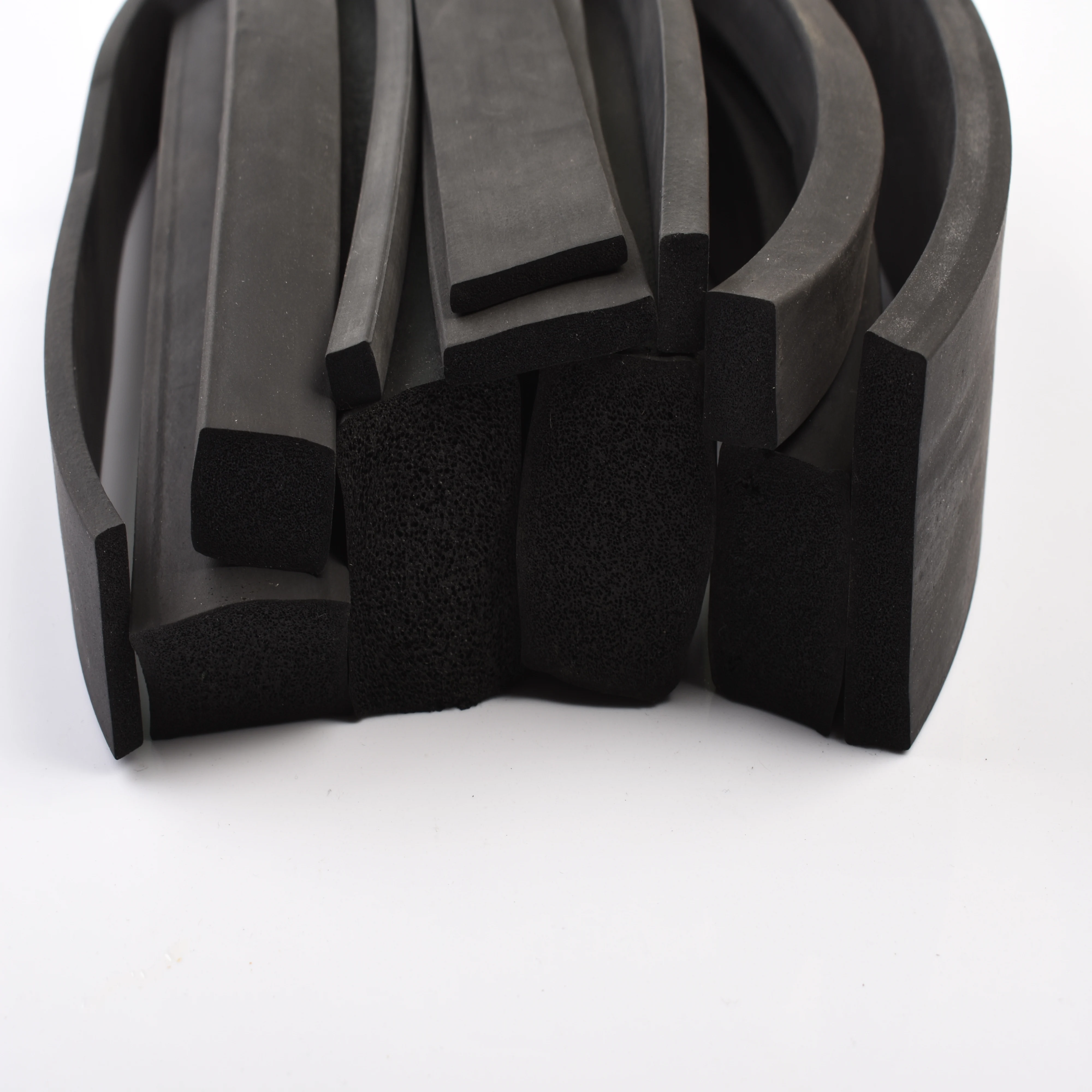 

5mm Foaming EPDM Sealing strip Rubber sealing strip square strip flat strip damping buffer gaske