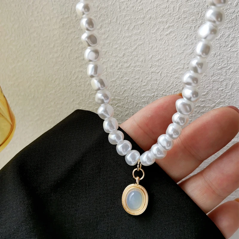 

Kpop Vintage Opal Stone Pendant Choker Necklace for Women Zircon Baroque Pearl Chain Necklaces Party Aesthetic Jewelry Gift