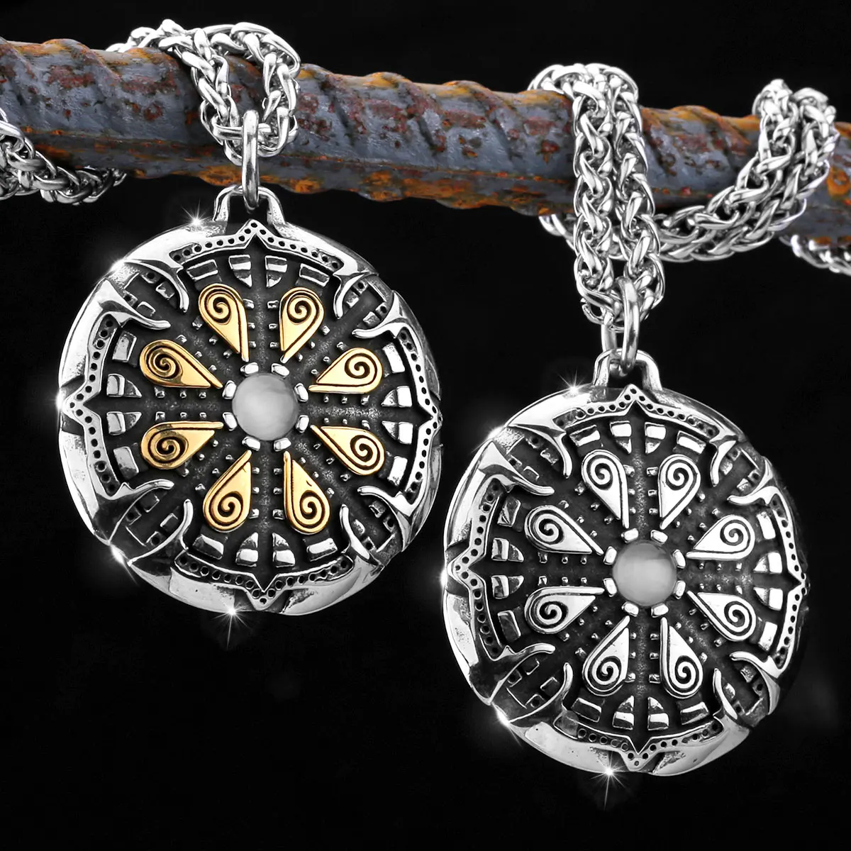 

Viking Odin Logo Compass Titanium Steel Pendant Necklace European and American Men's Fashion Personalized Stainless Steel Gift