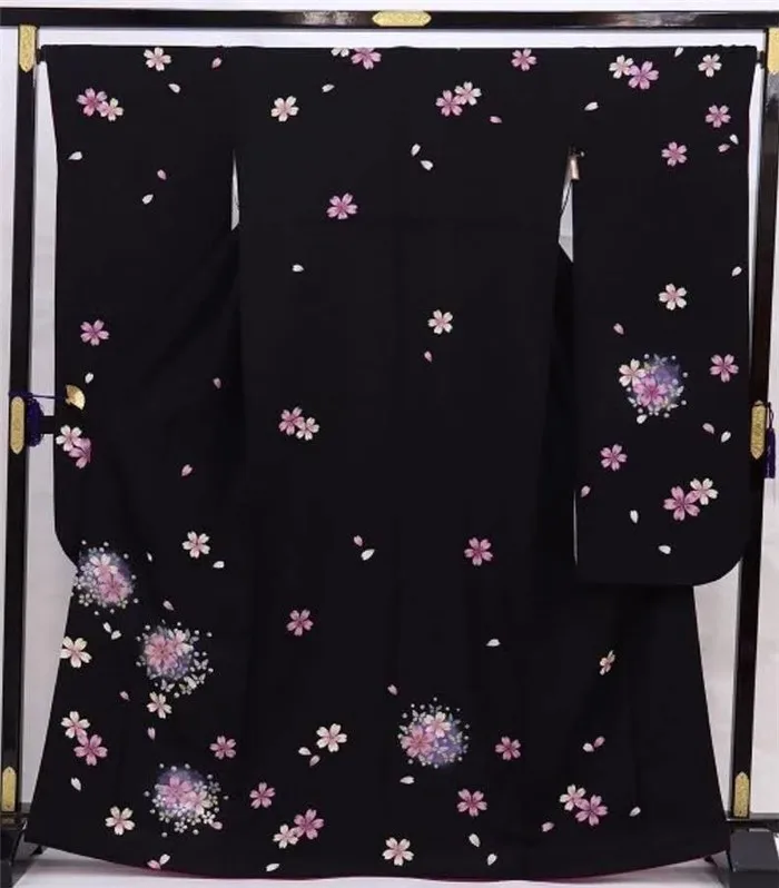 Японское традиционное официальное кимоно женское из Киотского шелка с