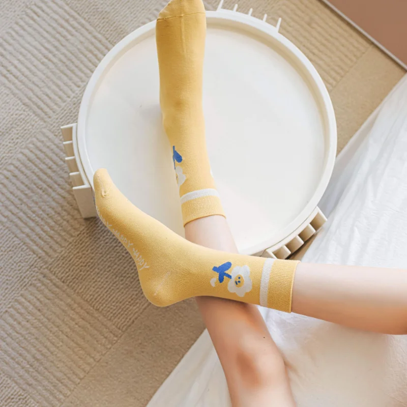 Autumn Winter New Lovely Sock Women Flower Pattern All Match Sweet Popular Middle Tube Pile Pile Socks Women Socks Cute Socks