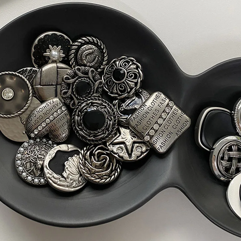 

10pcs Retro Metal Buttons Women Men Clothing Sewing Accessories