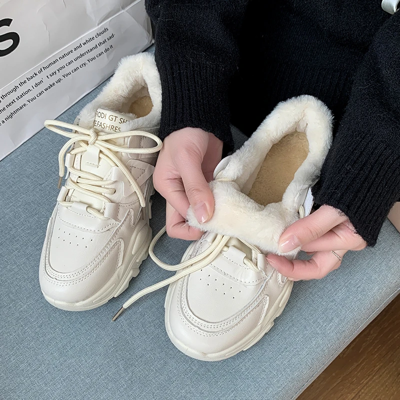 

Женские зимние кроссовки до щиколотки, модная зимняя обувь из искусственной кожи и плюша для женщин, теплые ботинки на платформе, спортивны...