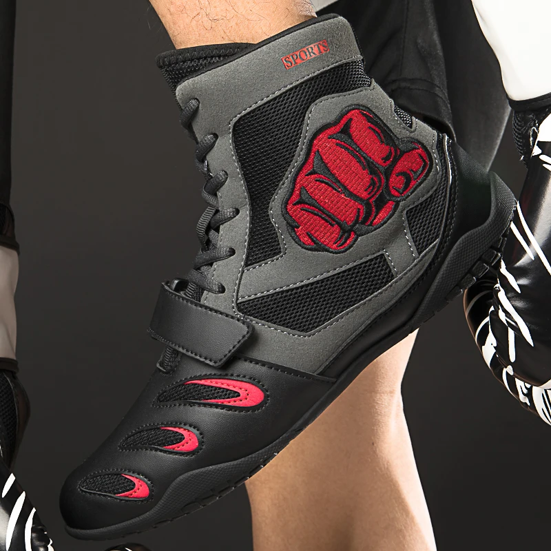 New High-quality Boxing Shoes Men's Black Red Breathable Wrestling Boots Large 36-46 Light Boxing Sneakers Flight Shoes
