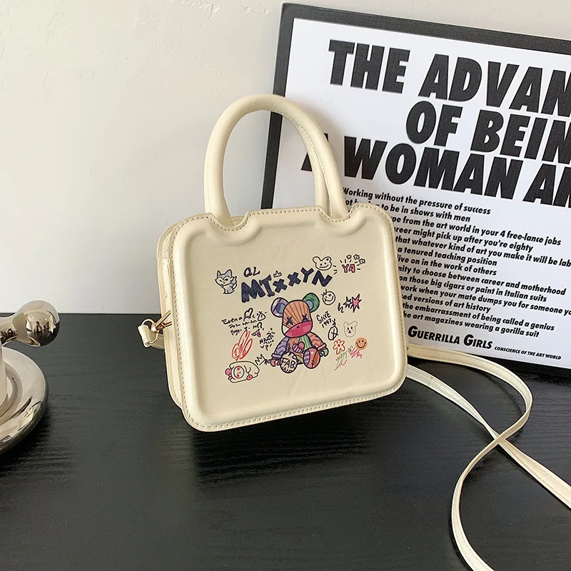 

Женская сумка, Новая повседневная женская сумка-мессенджер с мультипликационным рисунком, сумки через плечо, милые модные кожаные сумки че...