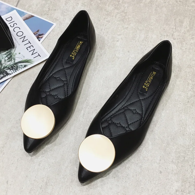 Женские туфли на плоской подошве черные повседневные кожаные с острым носком