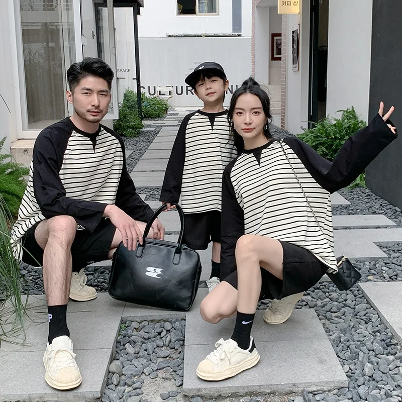 Family Matching Outfits Mother KidsSpring 2023 Loose Round Neck Parent-child Knitted Striped Long-sleeved Family Look