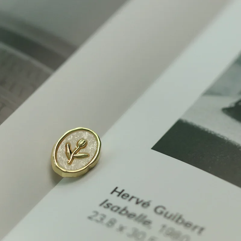 Овальные металлические пуговицы-тюльпаны для украшения женской одежды