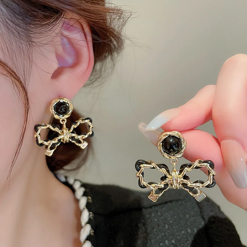 

Minar Exaggeration Twisted Black Color PU Leather Earring for Women Gold Link Chain Hollow Out Bowknot Drop Earrings Jewellery