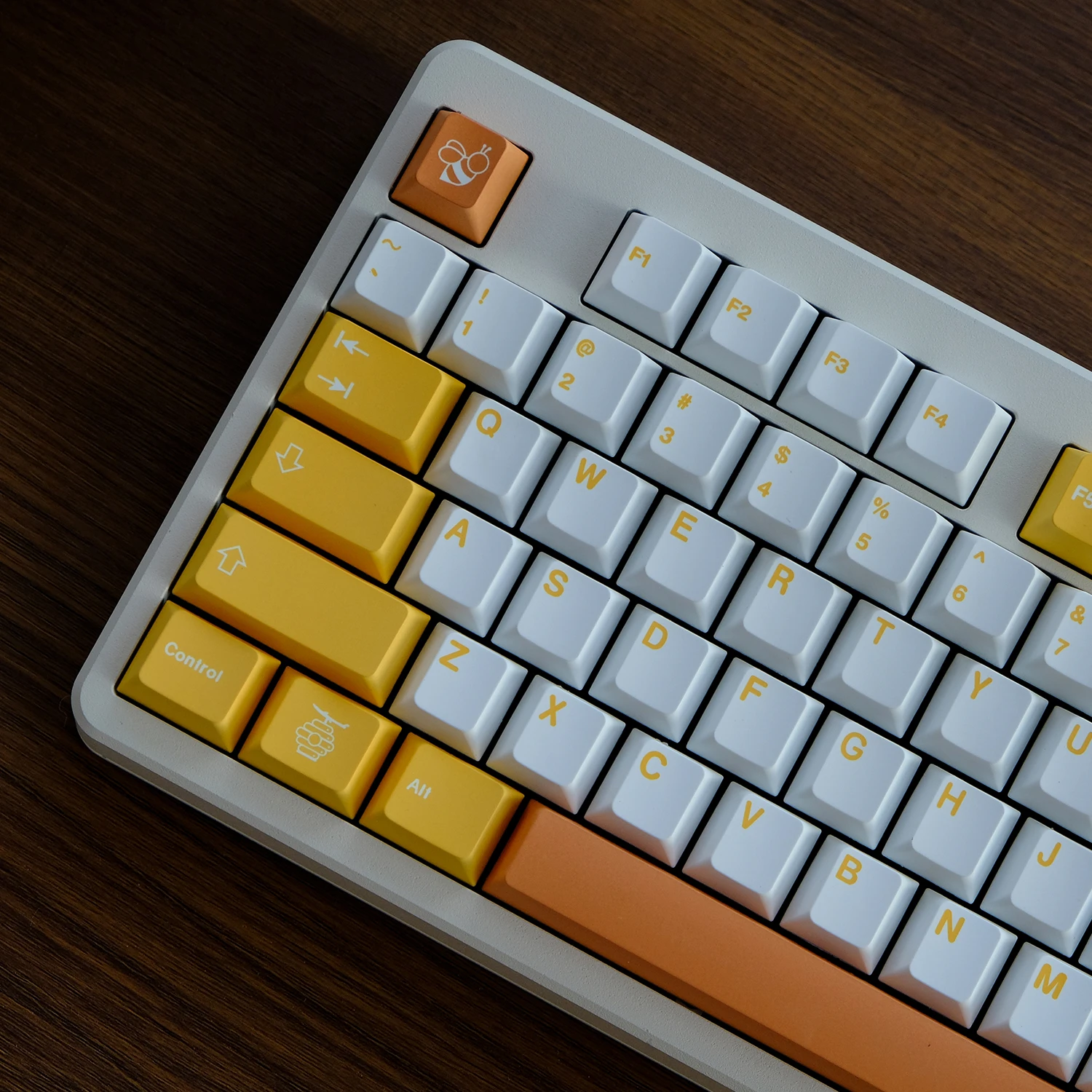 Фото Колпачки для клавиш PBT GMK Honey, колпачки для клавиш с вишневым профилем, сублимационная краска GMK, колпачки для клавиш с клоном для механической клавиатуры MX Switch №2